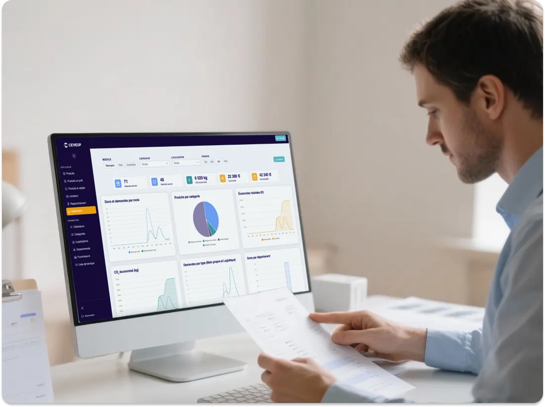 Auditeur rapprochant inventaire physique et inventaire comptable